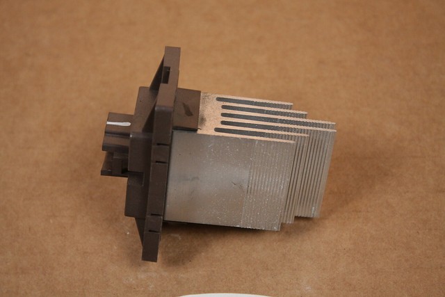 KIA-SORENTO-2002-2009-Heater-Blower-Motor-Regulator-...