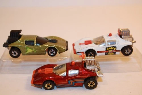 Three (3) Hot Wheels 1977-1983 Vintage Cars SCIENCE FRICTION / FLAME RUNNER