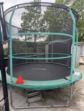 Trampoline with Enclosure Safety Net, Working Zip And Clips.  very clean