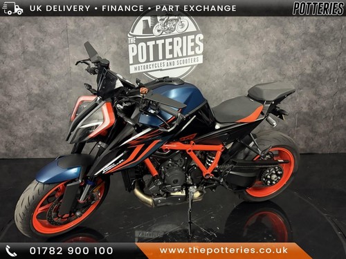 KTM 1290 Superduke R Evo 2023 with 1500 miles and Tech pack!