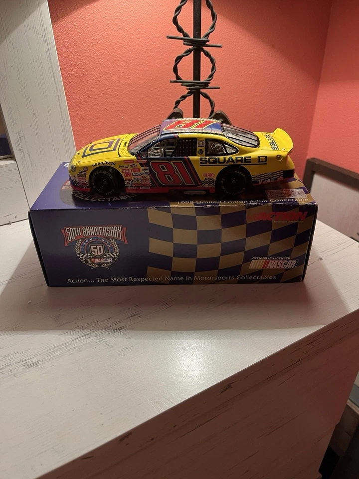 Kenny Wallace #81 Square D 1998 Ford Taurus 1/24 Action Platinum Series  Foto 2 de 4