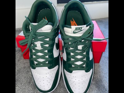 dunk low michigan state on feet