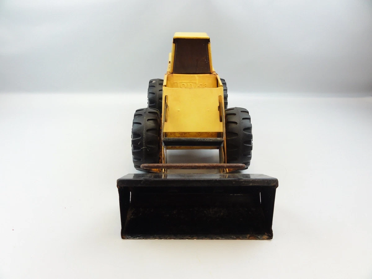 Tonka #3920 Mighty Front End Loader All Metal Yellow Made USA Large 20” x 8” 10