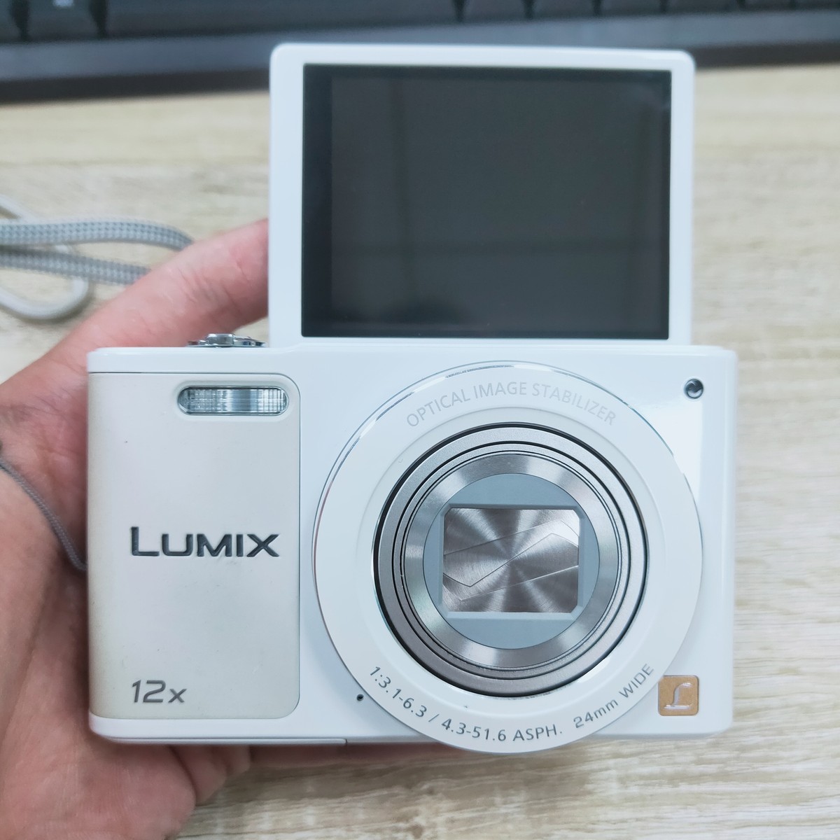 新品未使用　Panasonic LUMIX DMC-SZ10 ホワイト s-l400.jpg