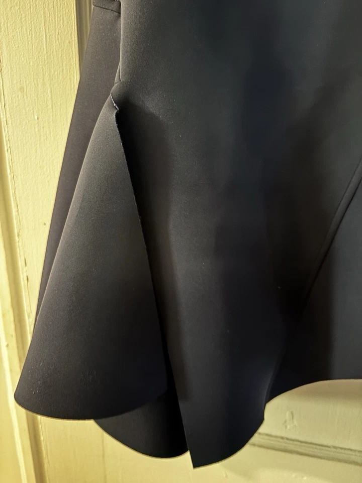 NWT Akris Neoprene Asymmetric Flared Skirt Sz 2 (Fits Up To 3/4) - Image 3 of 4