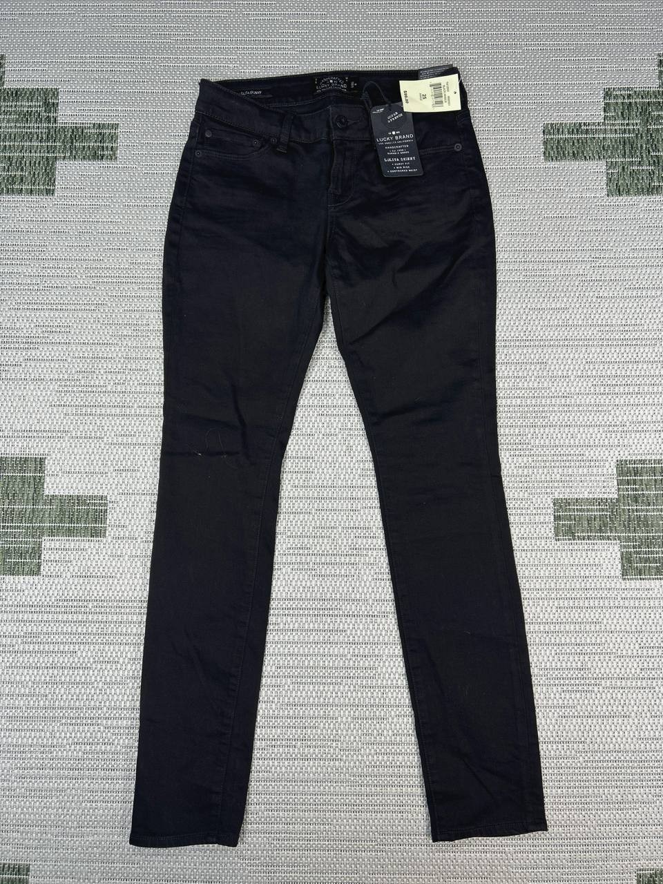Womens 25 Black Logo 26x30 Ne