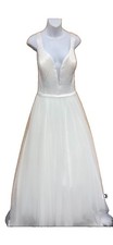 White Sleeveless V-Neck A-Line Full-Length Tulle Wedding Dress, Regular Size