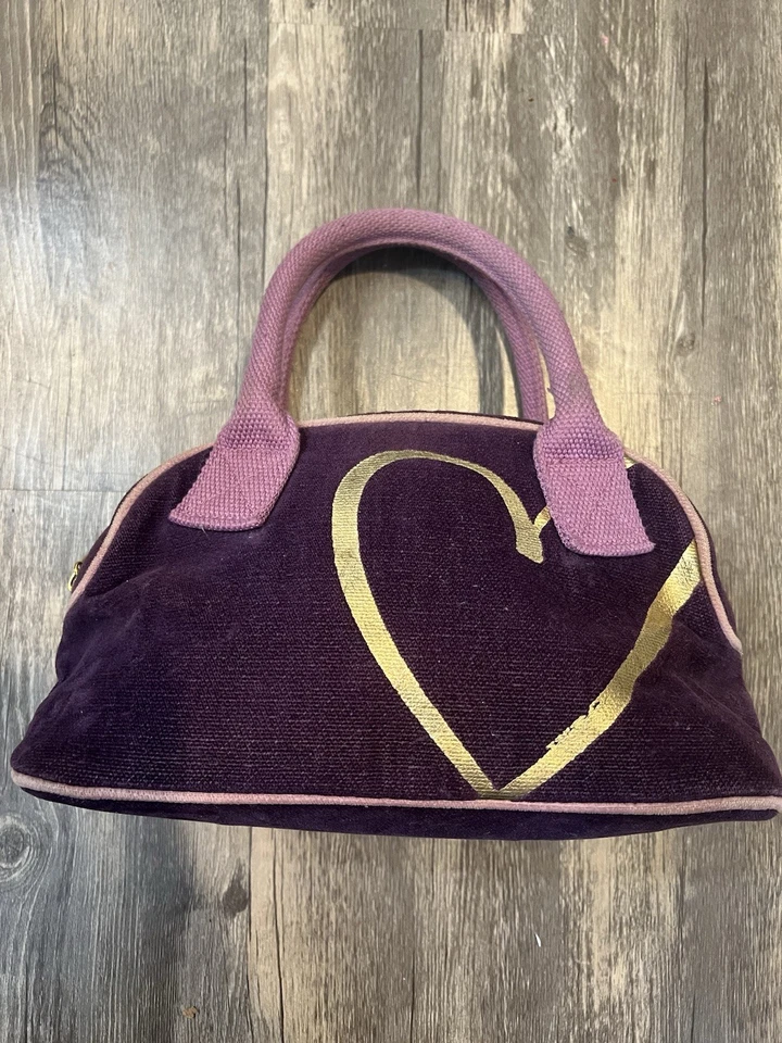 Victoria’s Secret Vintage Y2K Púrpura Terciopelo Bolso Dorado Corazón Glamour Mini Bolso Foto 2 de 4