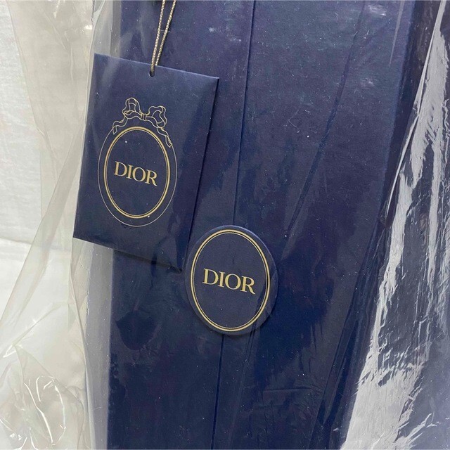 最安　DIOR 未開封　アドベントカレンダー　2022 正規　国内購入　極美品 Dior 2022 Advent Calendar 24 Pcs Beauty Surprises Christmas