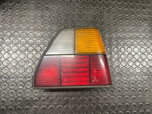 VW Golf 2 II 19E Rücklicht Heckleuchte Rückleuchte Leuchte rechts 191945112A