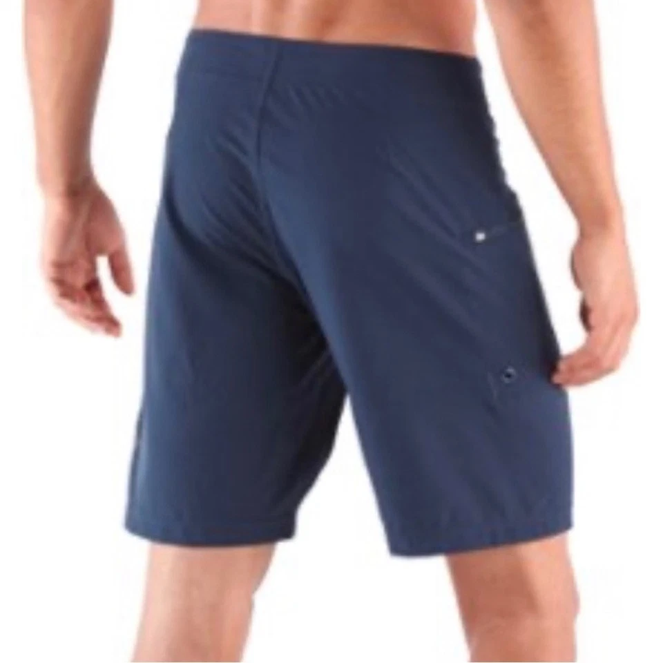 Pantalones Cortos Prana Catalyst en Azul Marino - Entrepierna 9" para Hombre talla 34 cintura Foto 2 de 4