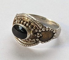 Vintage ring sterling silver 925 Size 5 Weight 3.68 g.