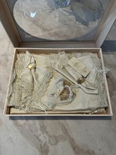 Brand new luxury French Style table linen set, still in original box (26 Pieces)