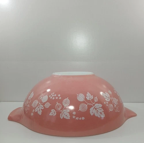 PYREX Bowl Large Pink Gooseberry Nesting Mixing Bowl 444 4 QT.