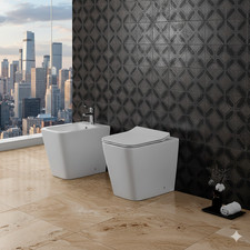 coppia sanitari da terra, squadrati, filo muro e senza brida, ceramica sanitaria