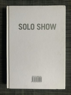 Solo Show : Robbie Williams (HC, Koenig Books Ltd., 2008) : VG+C