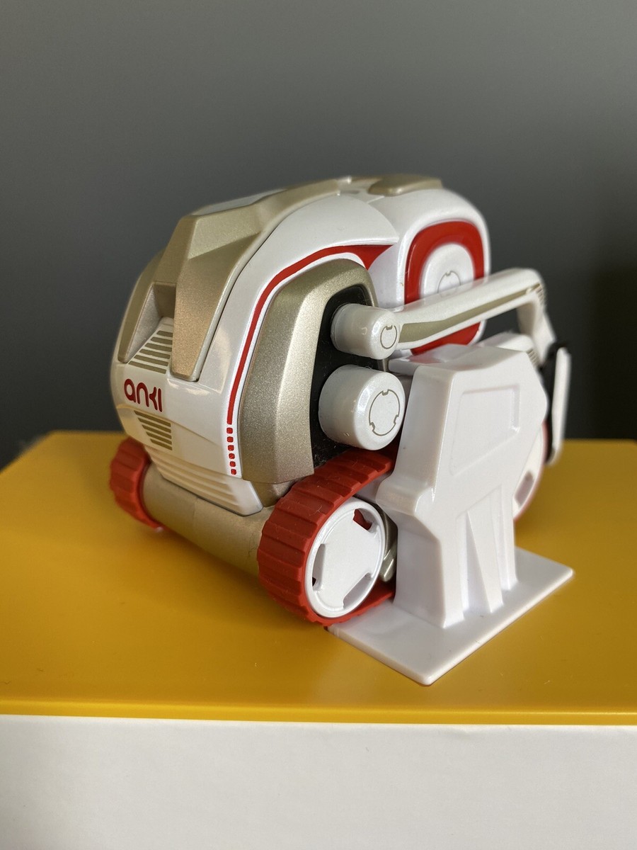Anki COZMO タカラトミー　新品未使用　美品 NEW SEALED ORIGINAL ANKI COSMO ROBOT 1ST GENERATION 2016