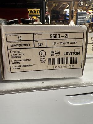 Leviton Ivory 3-Way Decora Smooth Rocker Wall Light Switch 15A 125V 5603-2I