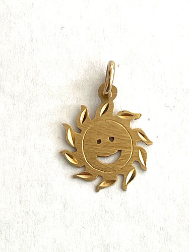 14k Yellow Gold Diamond Cut Happy Face Sunshine Pendant
