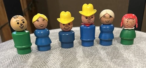 Vintage Fisher Price Wooden Family Wood Little People Boy Girl Mom Dad Lot Of 6