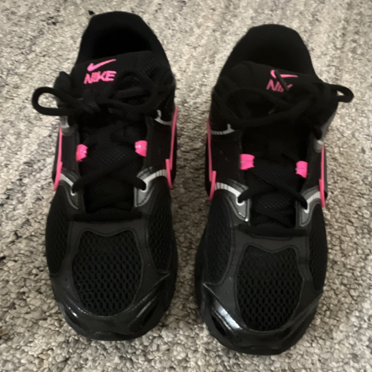 Nike Black Pink Mesh Low Top Lace Up Athletic Sneakers for  display picture 1