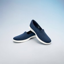 Skechers Women's Air Cooled GoGa Mat Walking Lite Shoes Sz 8. Slip On