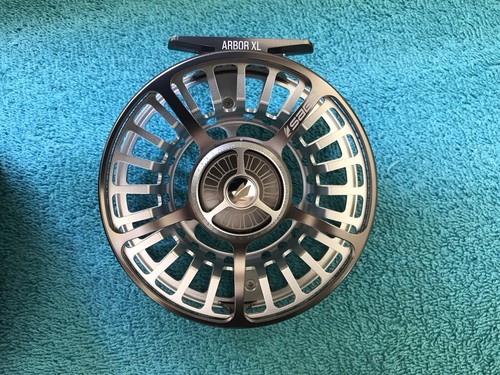 Sage Arbor XL Fly Reel 6/7/8 Weight ( New In Frost ) NIB - Picture 3 of 8