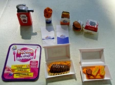 Zuru Mini Brands  ~ Foodies ~ White Castle~ Carl's Jr ~ 9 Pieces ~ Lot 30