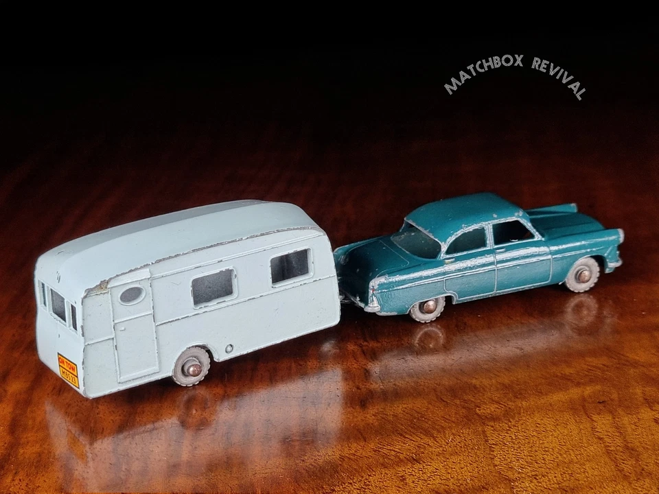 Vintage Lesney Matchbox No.33a Ford Zodiac & 23b Berkeley Caravan    - Image 3 of 4