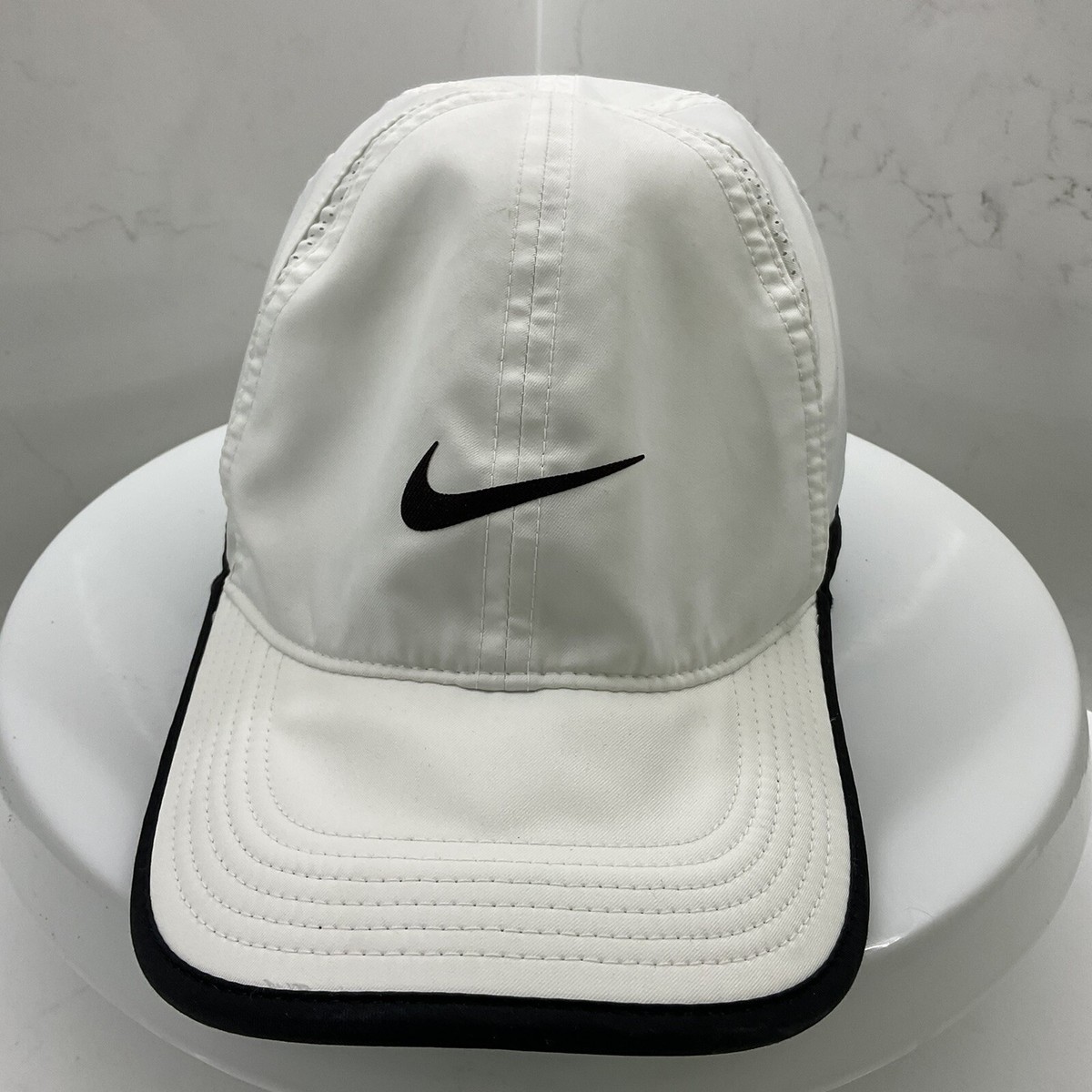 nike women's aerobill