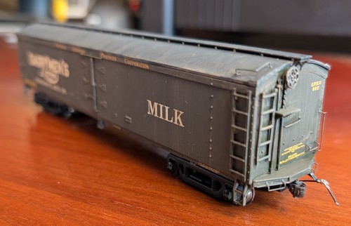 HO Scale Walthers Pfaudler Milk car 2-Pack Dairymen's League GPEX 882 & GPEX 885 - Picture 7 of 9