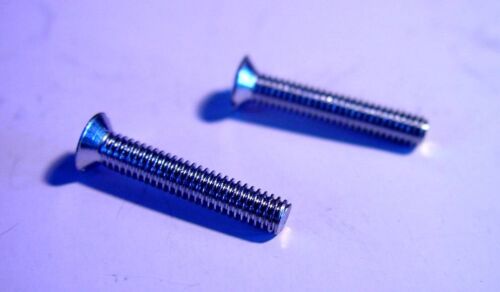 BSA 1958-67 A50, A65 Tear Drop Gold/White Tank Badge KIT, Rubber Mounts & Screws - Picture 4 of 9