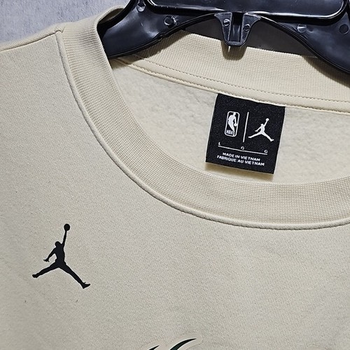 Jordan x NBA Milwaukee Bucks Logo Sweater Size Large - Bild 4 von 6