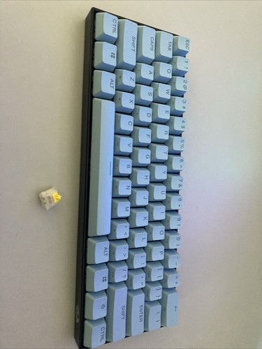 Redragon K530 RGB Draconic 60% Wireless RGB Mechanical Keyboard Bluetooth 5.0 - Picture 4 of 5