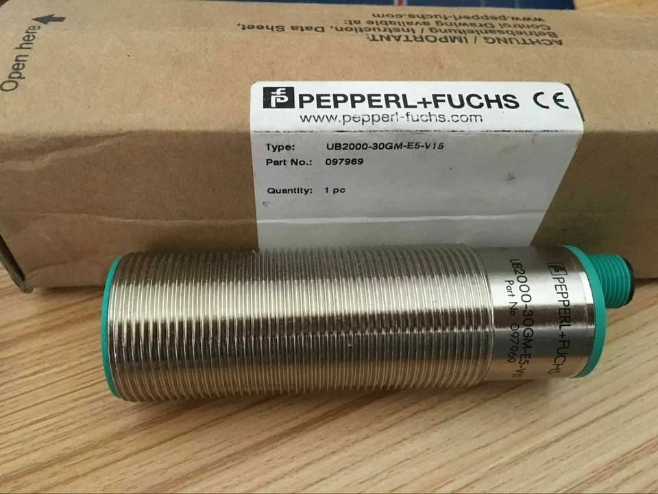 One New PEPPERL+FUCHS UB2000-30GM-E5-V15 Ultrasonic Sensor Expedited Shipping - Image 3 of 4