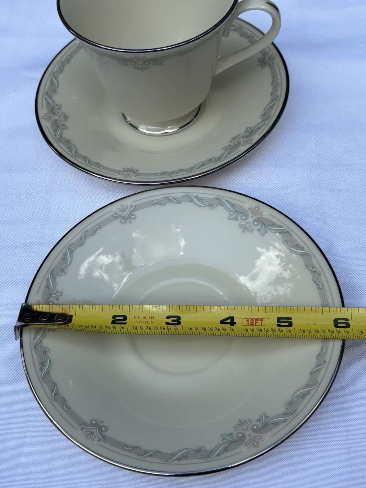 Lenox Cosmopolitan Collection Kingston 4 Pc.Set 2 Tea Cups&Saucers, US