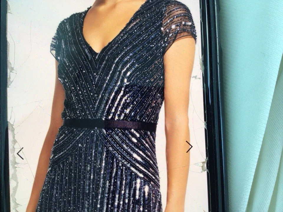 Adrianna Papell Black Beaded & Sequin Cap Sleeve Gown Size 10. AP092868950. - Image 2 of 4