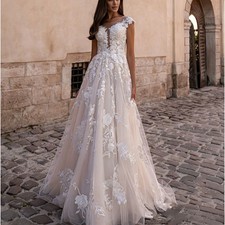Vintage O Neck Tulle Wedding Dresses Sleeveless Lace Applique Beach Bridal Gowns