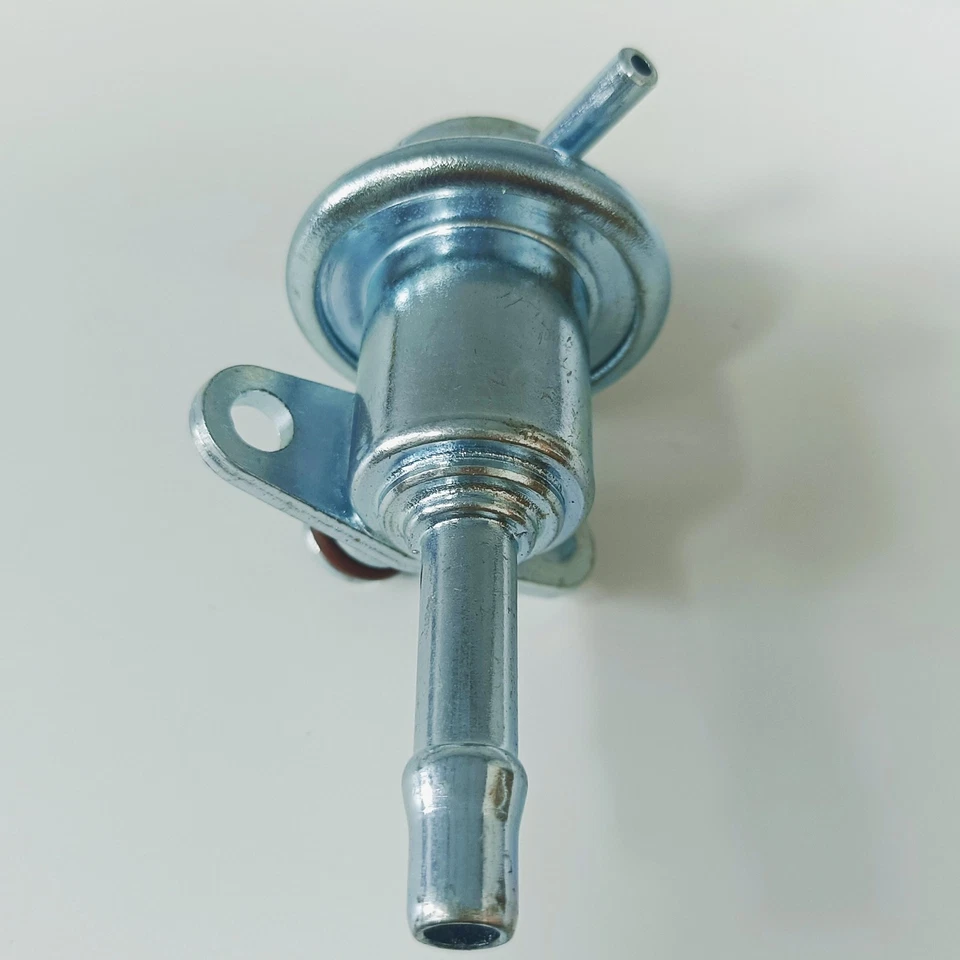 OEM For 240 Hardbody Nissan Maxima QX4 2267038U00 Fuel Pressure Regulator Gas US Foto 2 de 4