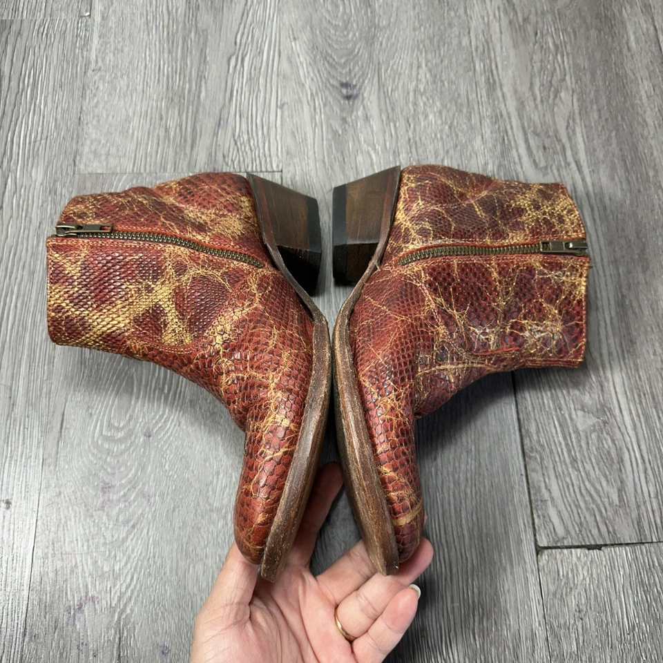 Botines Ferrini Lizard para mujer rojo dorado talla 8,5 B con cremallera Foto 2 de 4