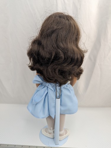Trenton Sasha Doll 113 Brunette 16 Inch Dancing Blue Dress - Imagen 7 de 11