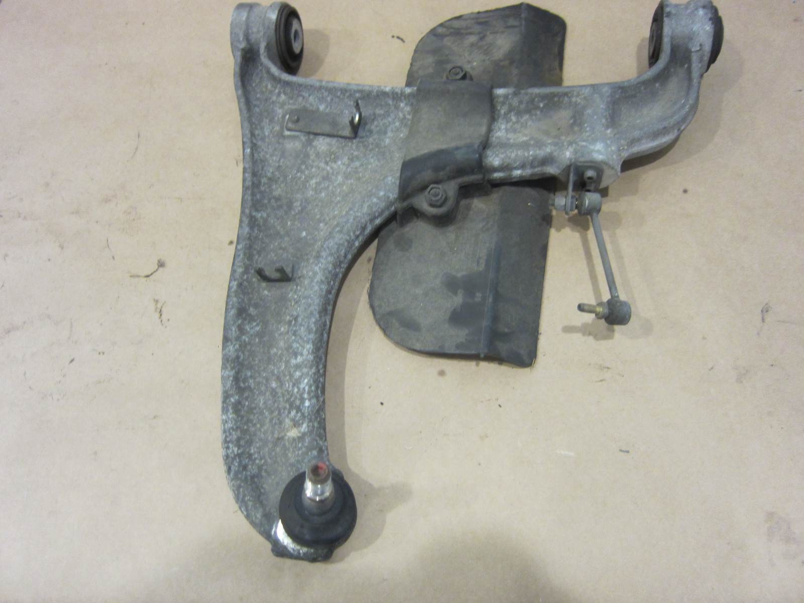 Maserati Quattroporte - LH  Rear Lower Control Arm/ Suspension. Part#198952