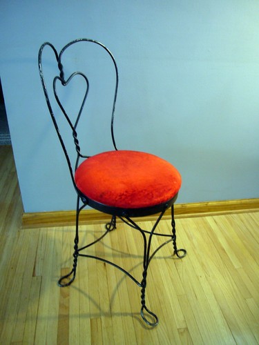 Vtg Black Wrought Iron Ice Cream Parlor Chair Heart Back Solid Red Velvet Seat - Picture 3 of 8