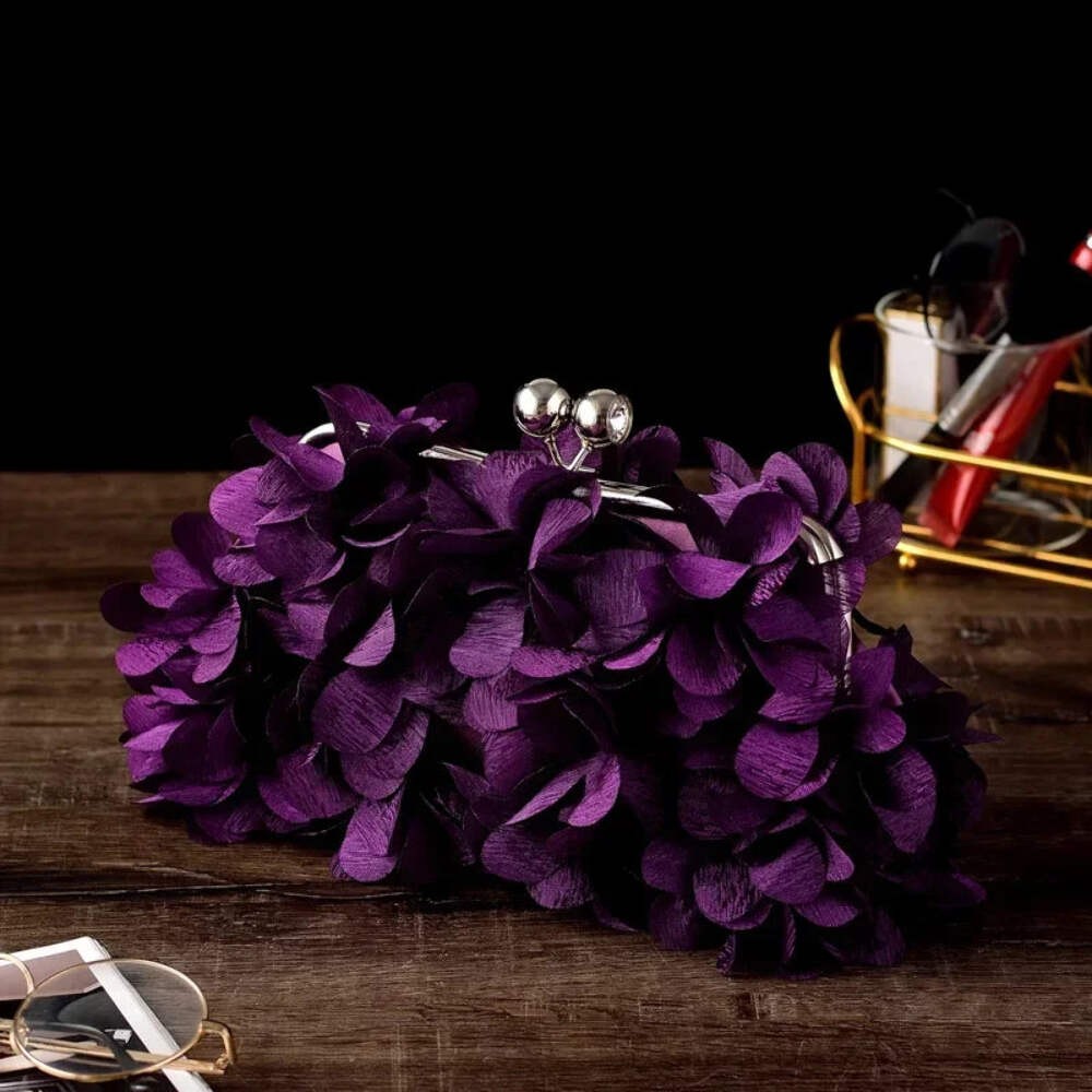 Bolso clutch floral para vestido de novia