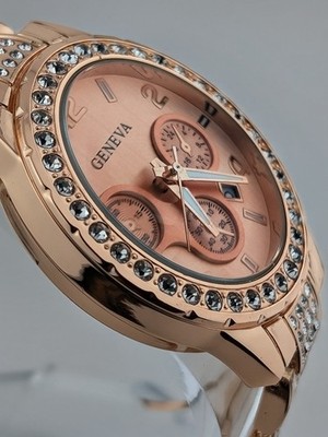 Gold Crystal-Embellished Women\'s Chronograph Watch GUESS USA crystal-embellished Chronograph 40mm Watch | Gold  main image 4