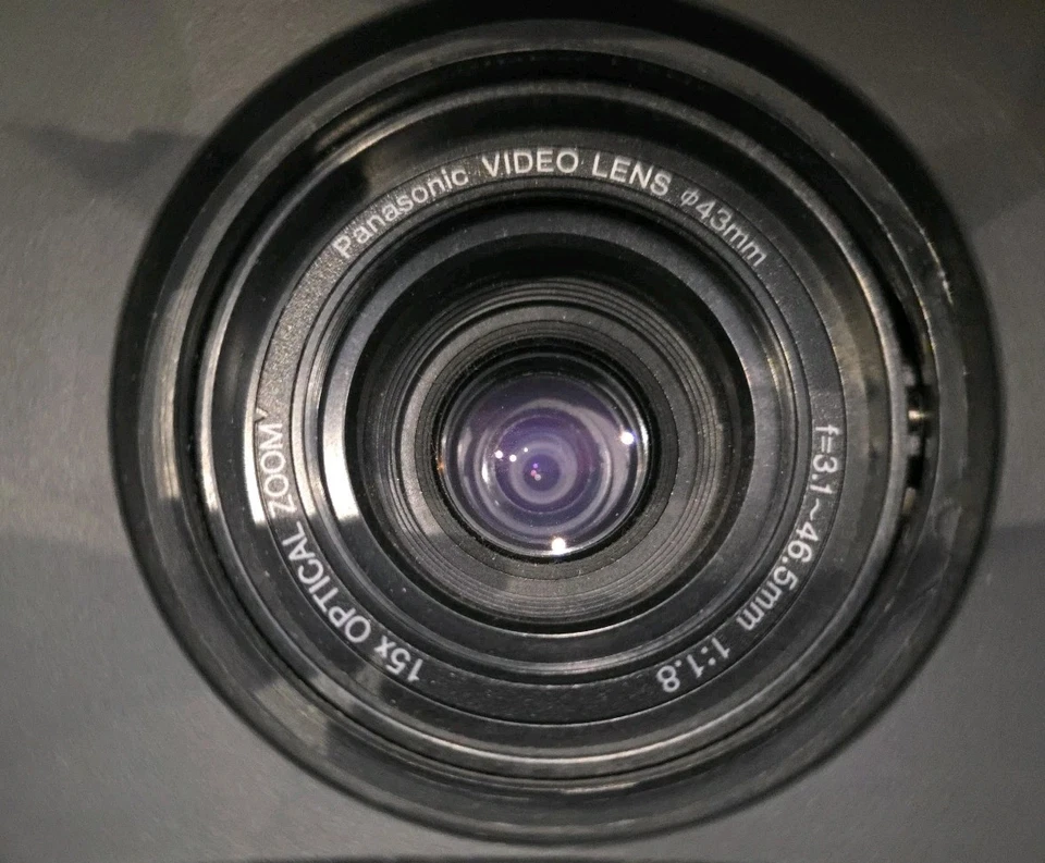 Panasonic AG-DVC7 Mini DV Camcorder - Image 3 of 4