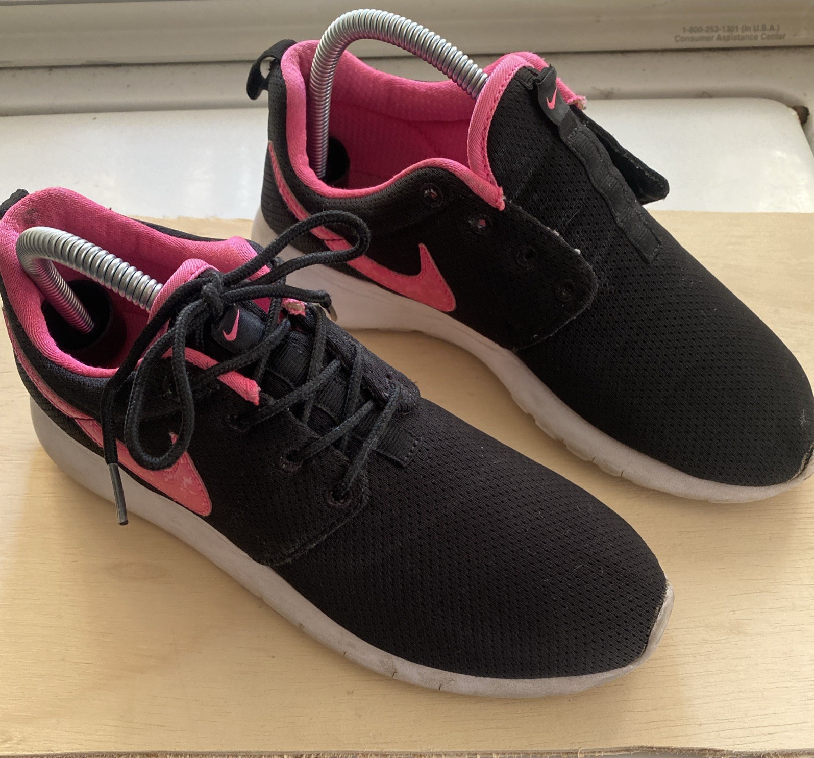 Nike Youth Unisex Roshe One Shoes Pink/Black Size 5.5Y Read Desc.