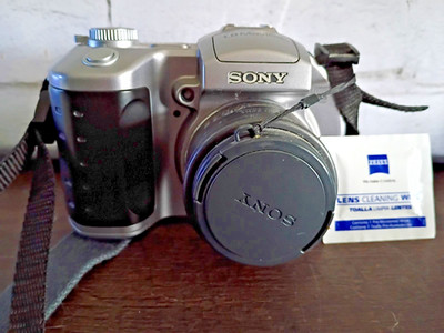 Sony Mavica MVC-CD400 4MP CD camera - tested and working - nice!