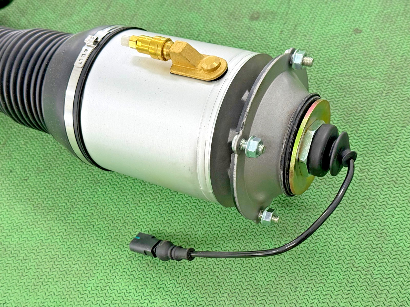 NEW 04-10 BENTLEY CONTINENTAL FLYING SPUR FR RH AIR SUSPENSION STRUT 3W7616040B