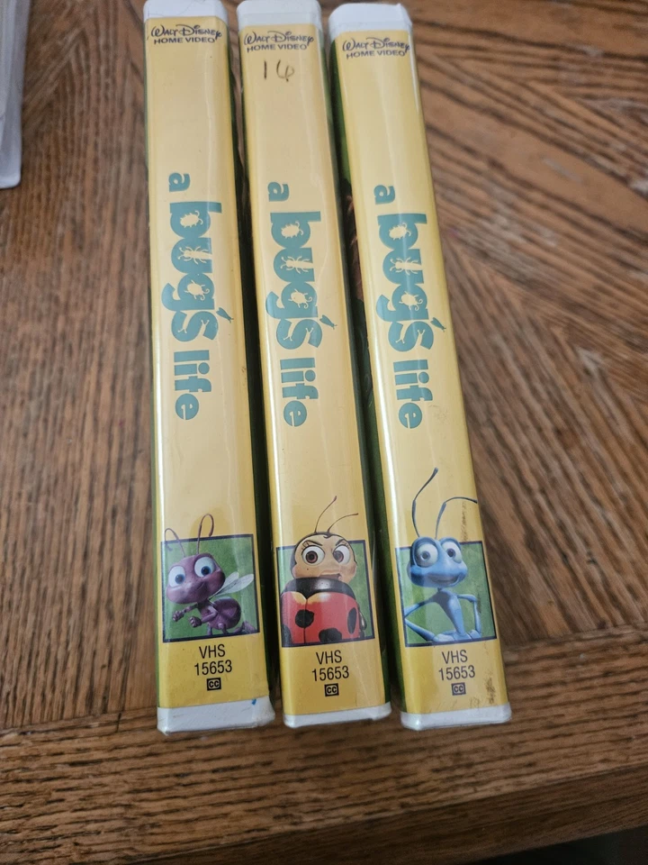 A Bugs Life 3 Movies VHS With 3 Different Covers - Image 3 of 4